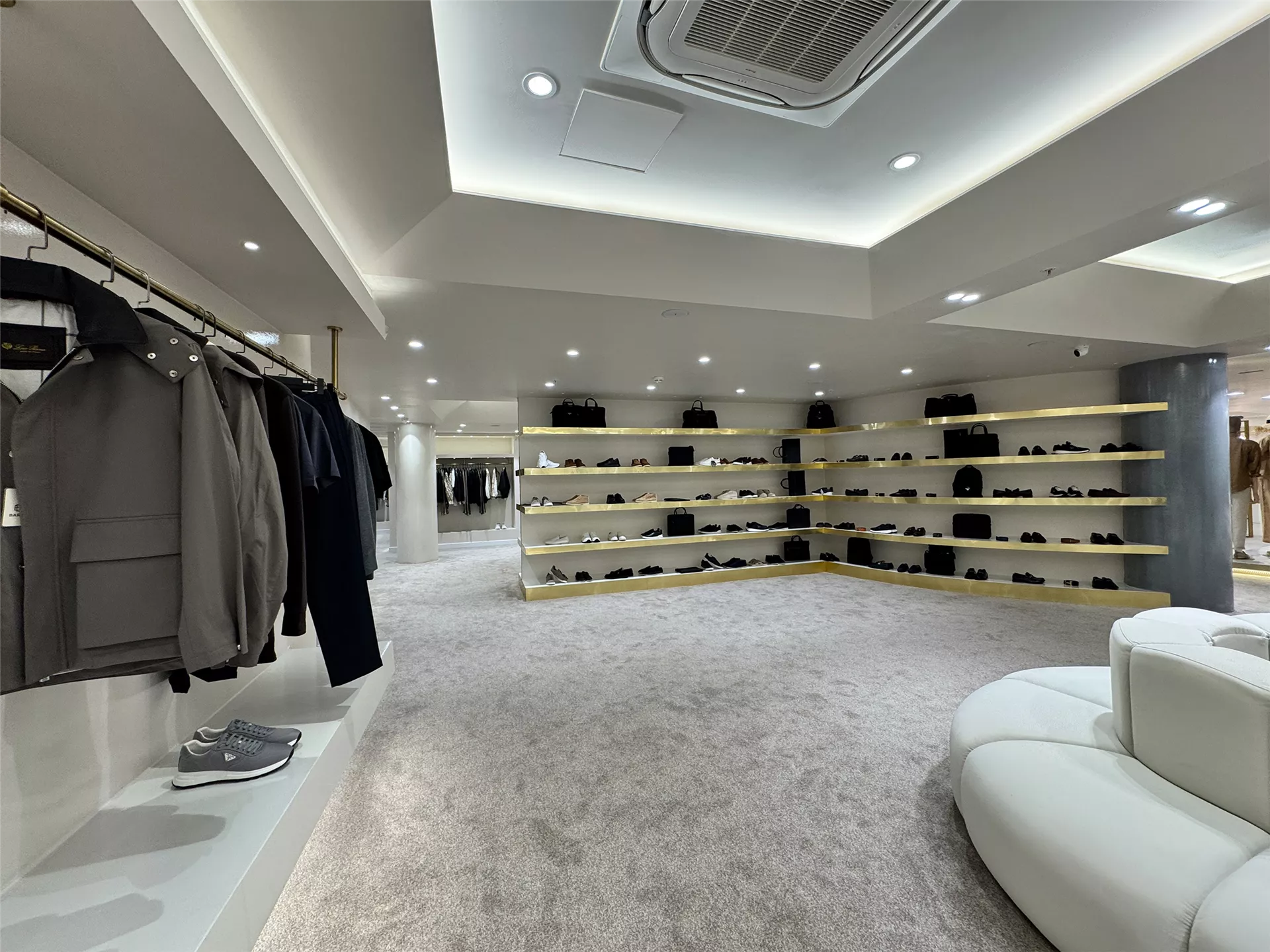 Glomora Luxury Club