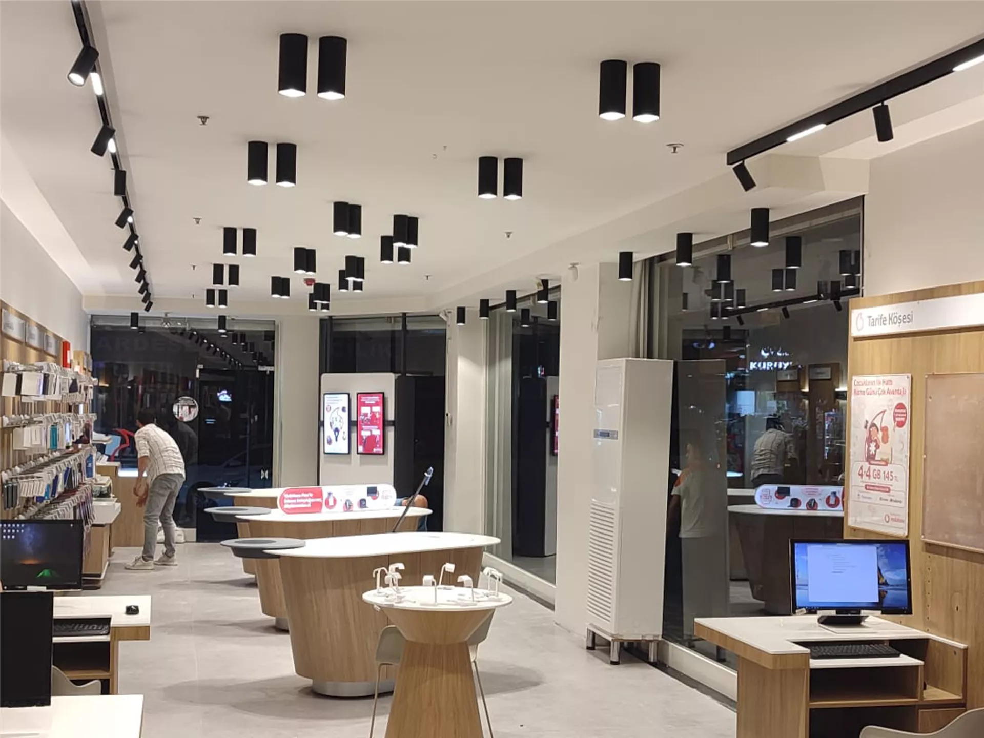 Vodafone Store Restoration