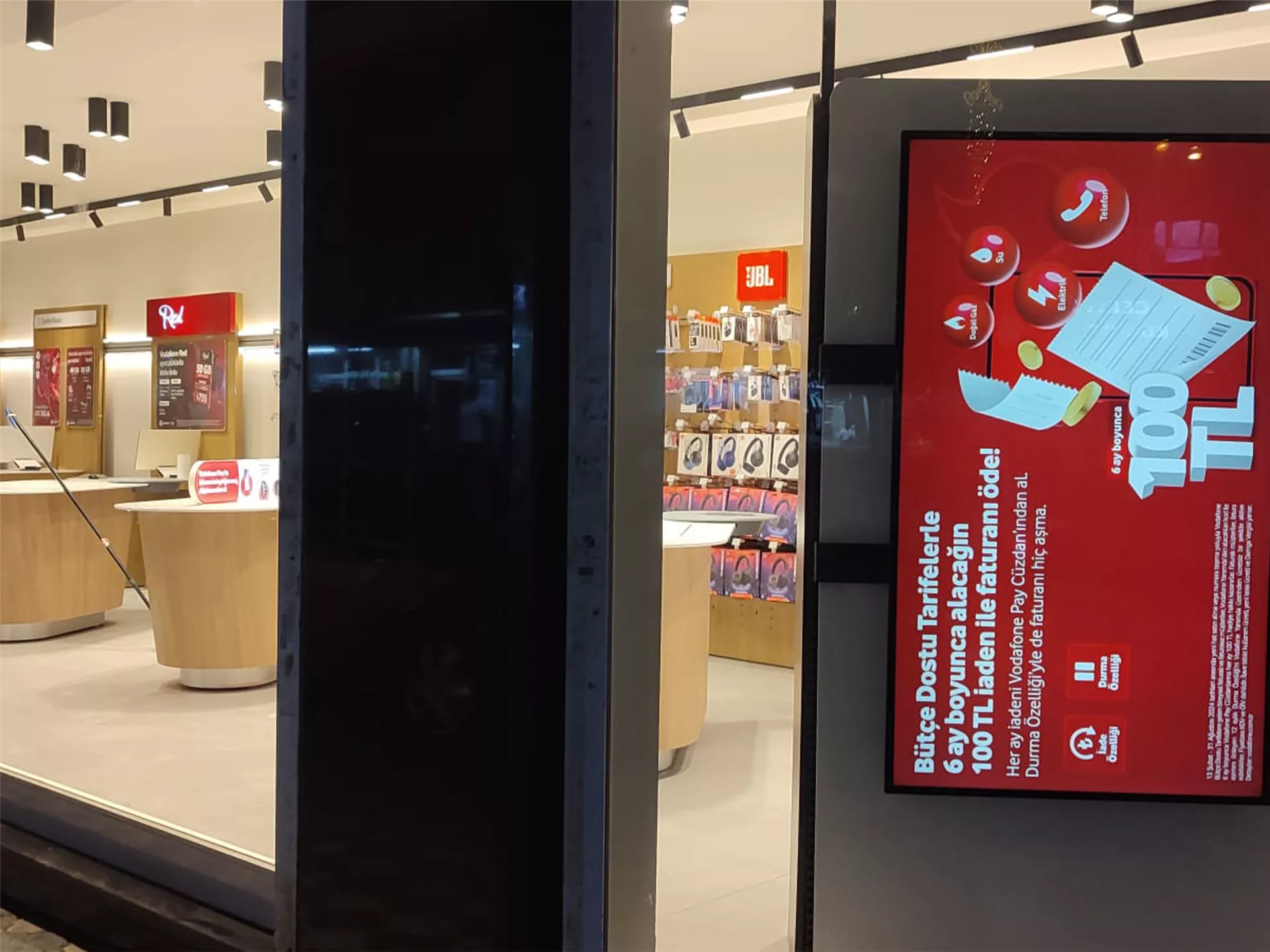 Vodafone Store Restoration